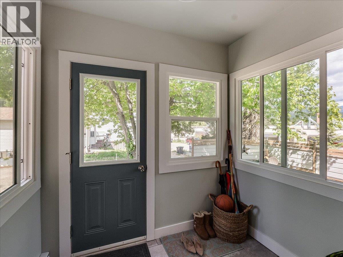 750 7th Avenue - 28