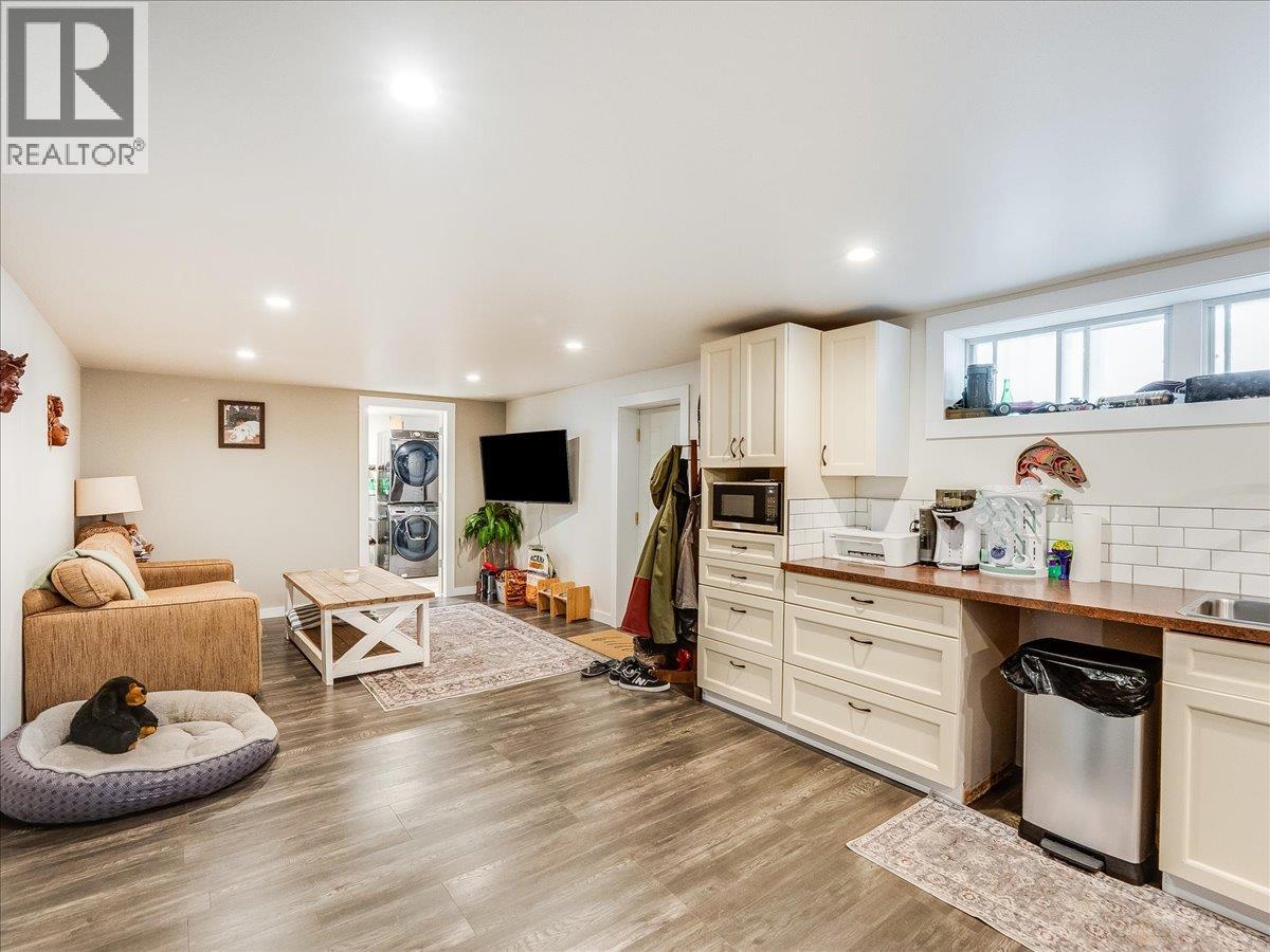 750 7th Avenue - 48