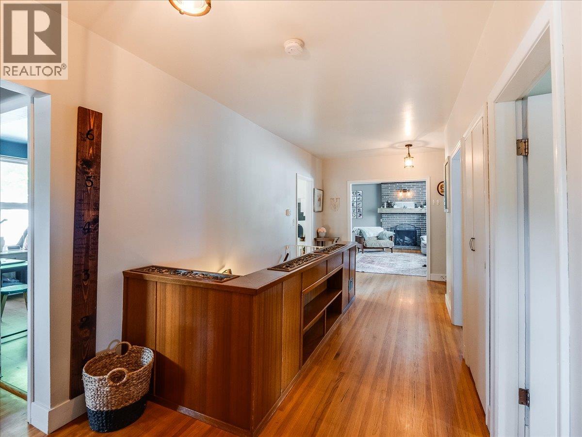 750 7th Avenue - 30