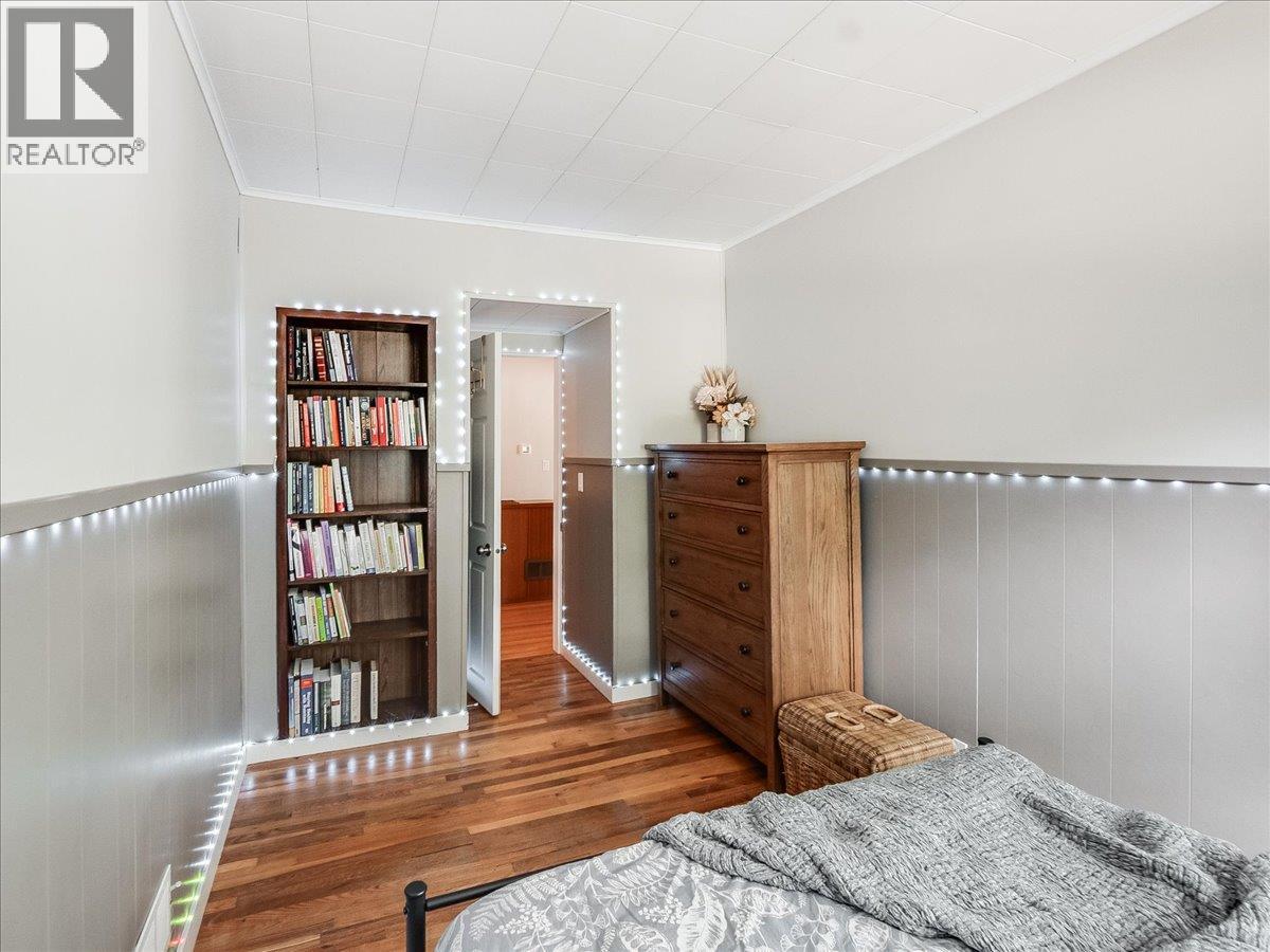 750 7th Avenue - 32
