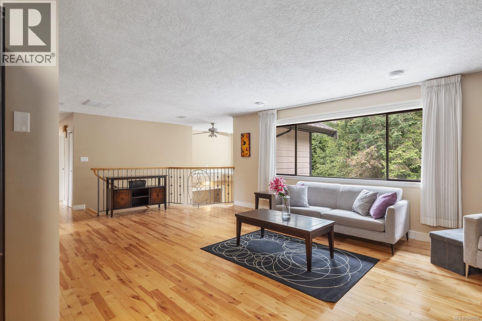 3445 Cobble Hill Rd - 6