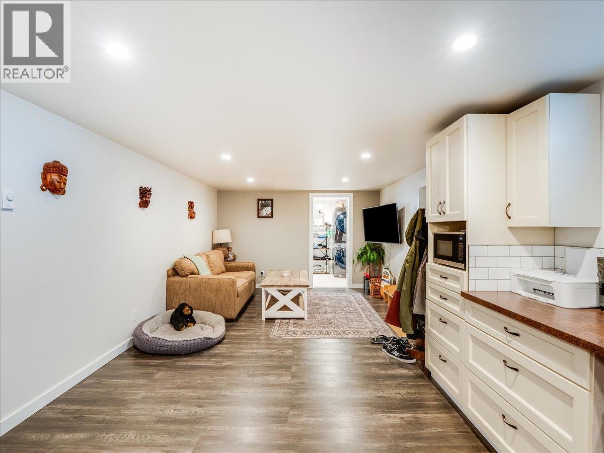 750 7th Avenue - 49