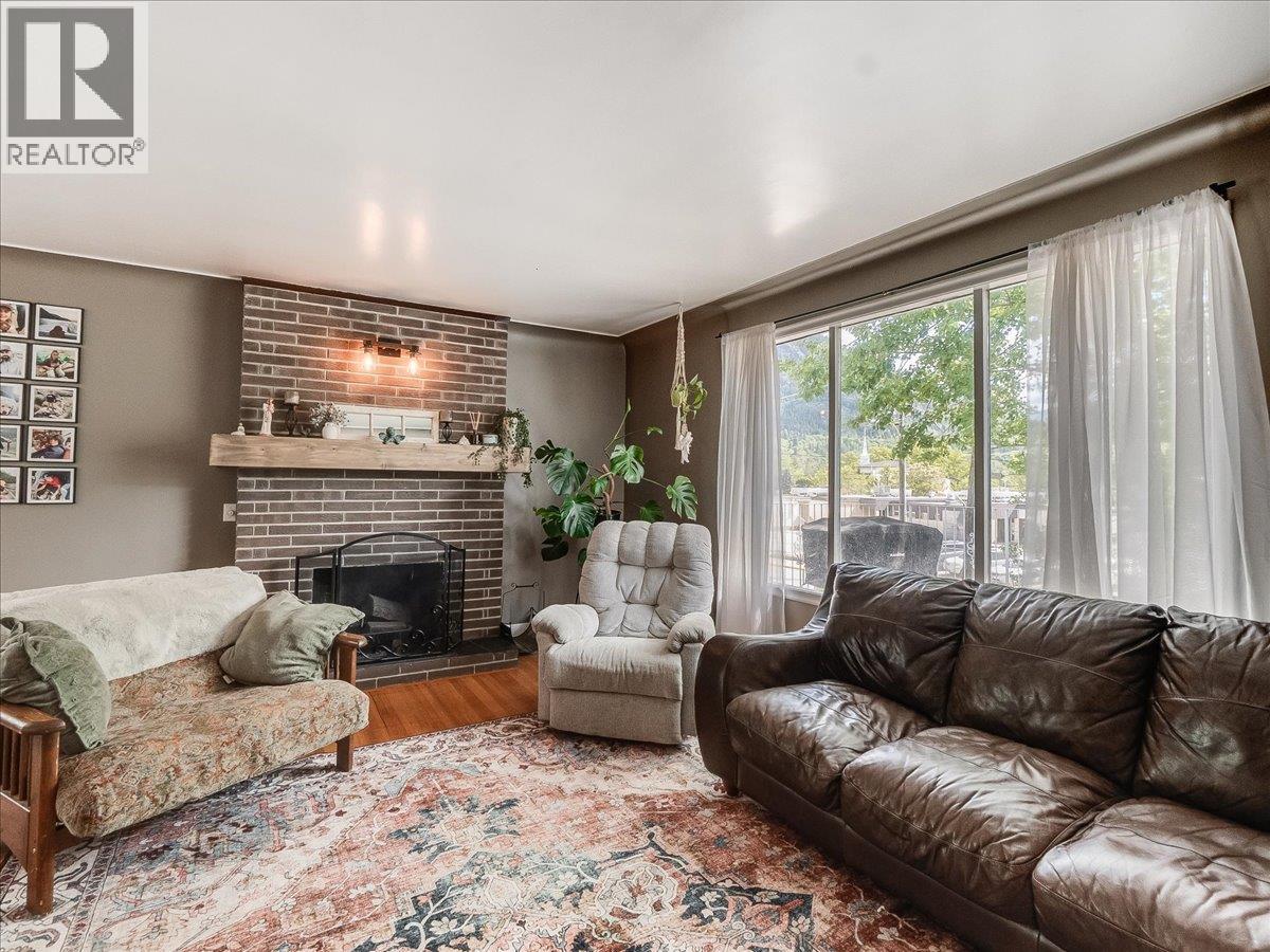 750 7th Avenue - 17