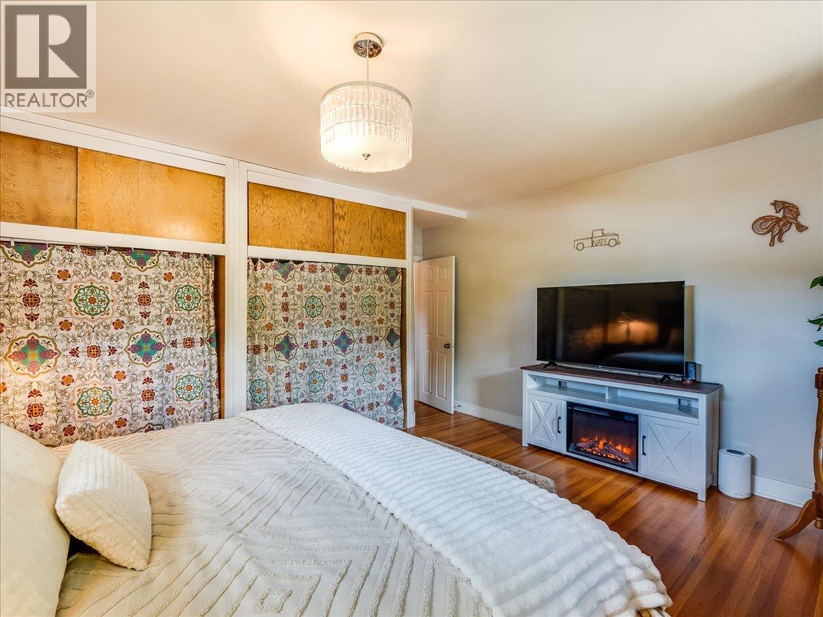 750 7th Avenue - 36