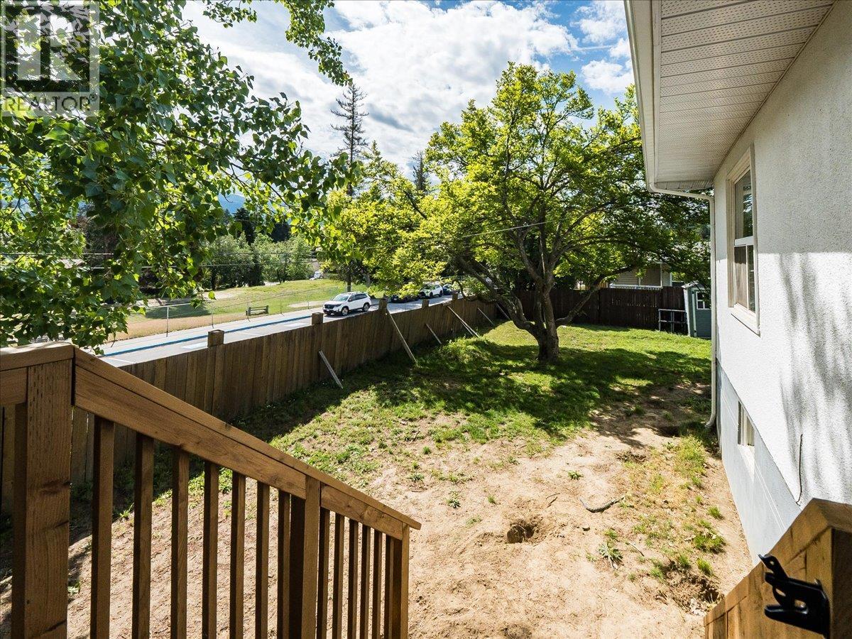 750 7th Avenue - 72