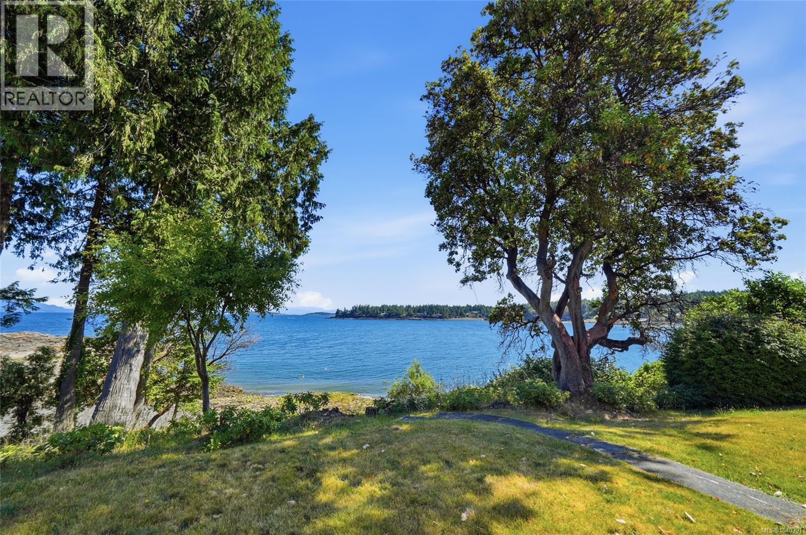 1518 Haida Way - 1