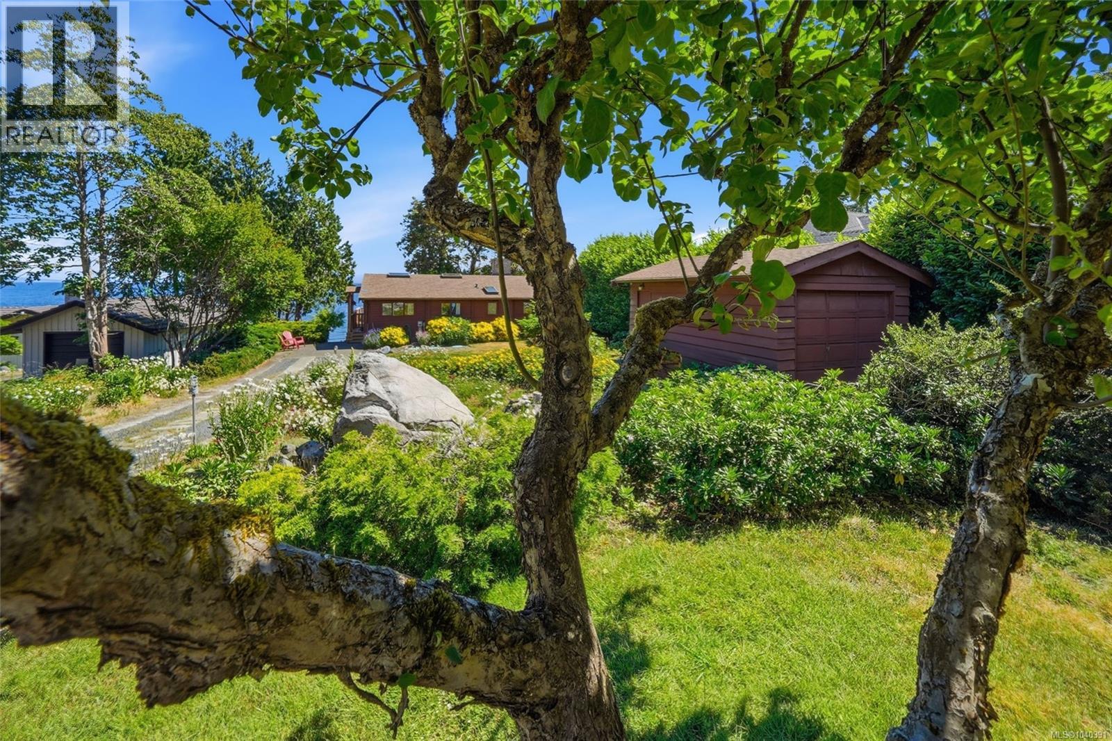 1518 Haida Way - 17