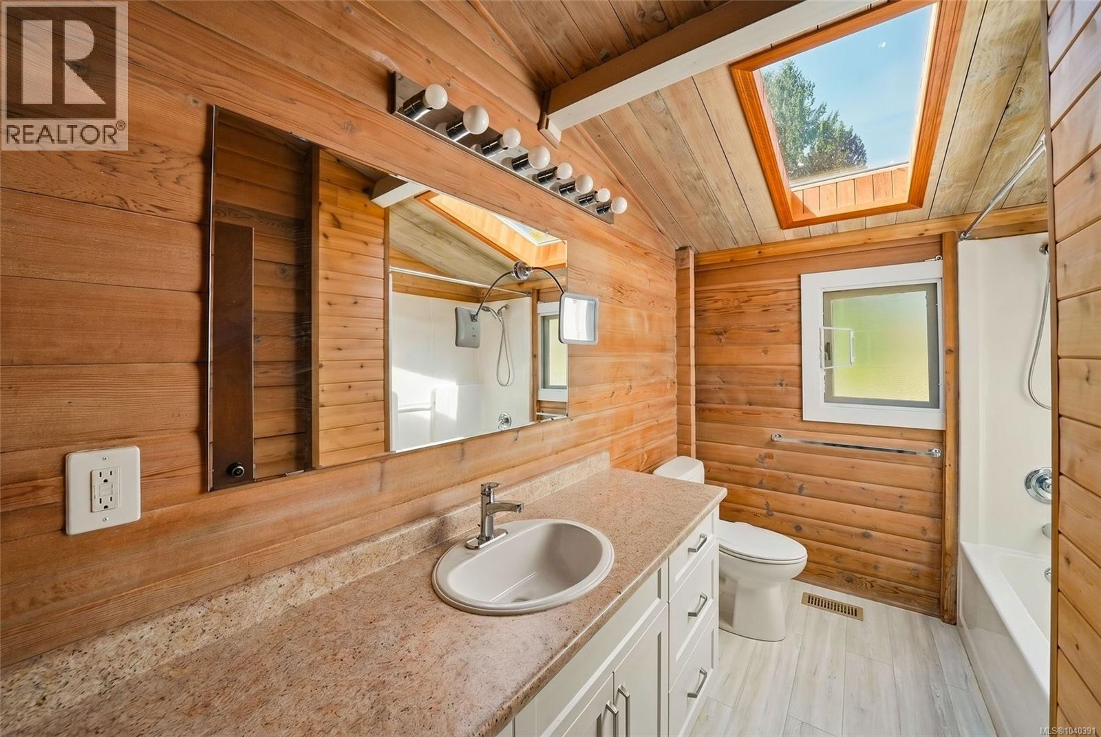 1518 Haida Way - 39