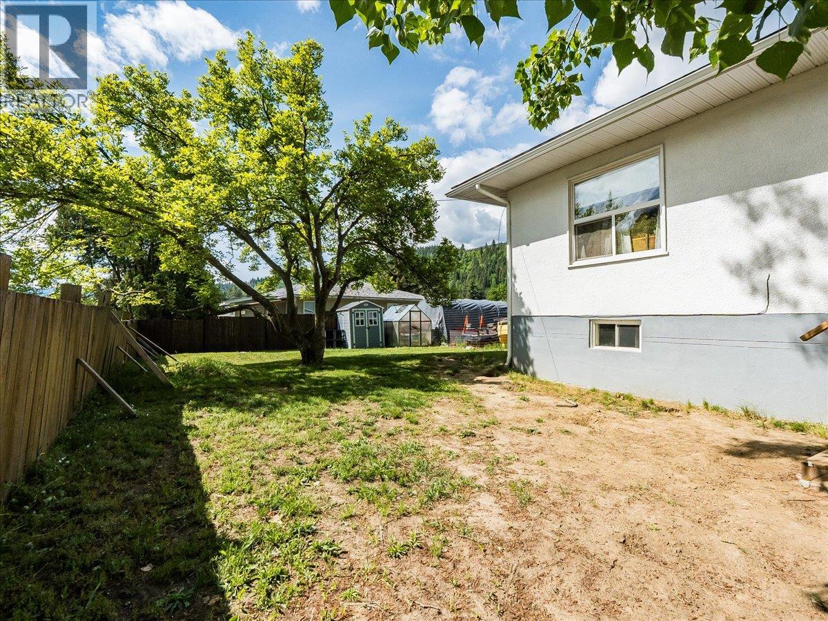 750 7th Avenue - 74