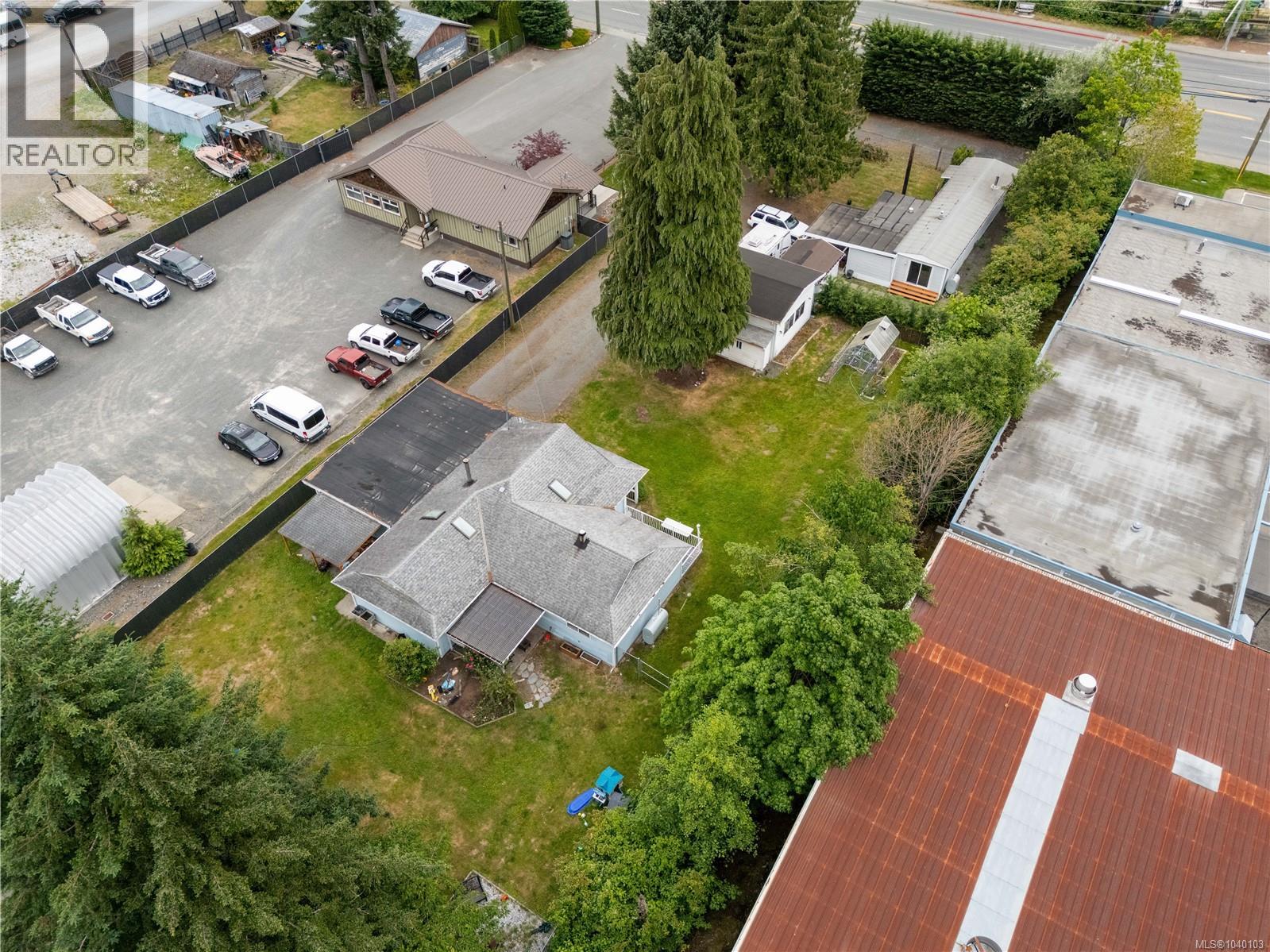 2480 Island Hwy - 18