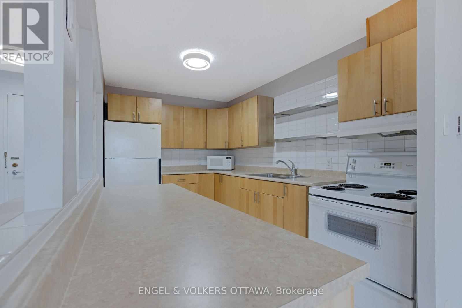 2 Bed, 1 Bath Apartment for Sale in Ottawa – 301 – 665 BATHGATE DRIVE, Ottawa – MLS# X13466512 - Image 12