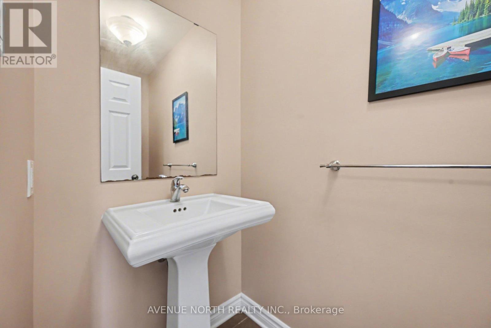 210 HERBERT STREET - 15