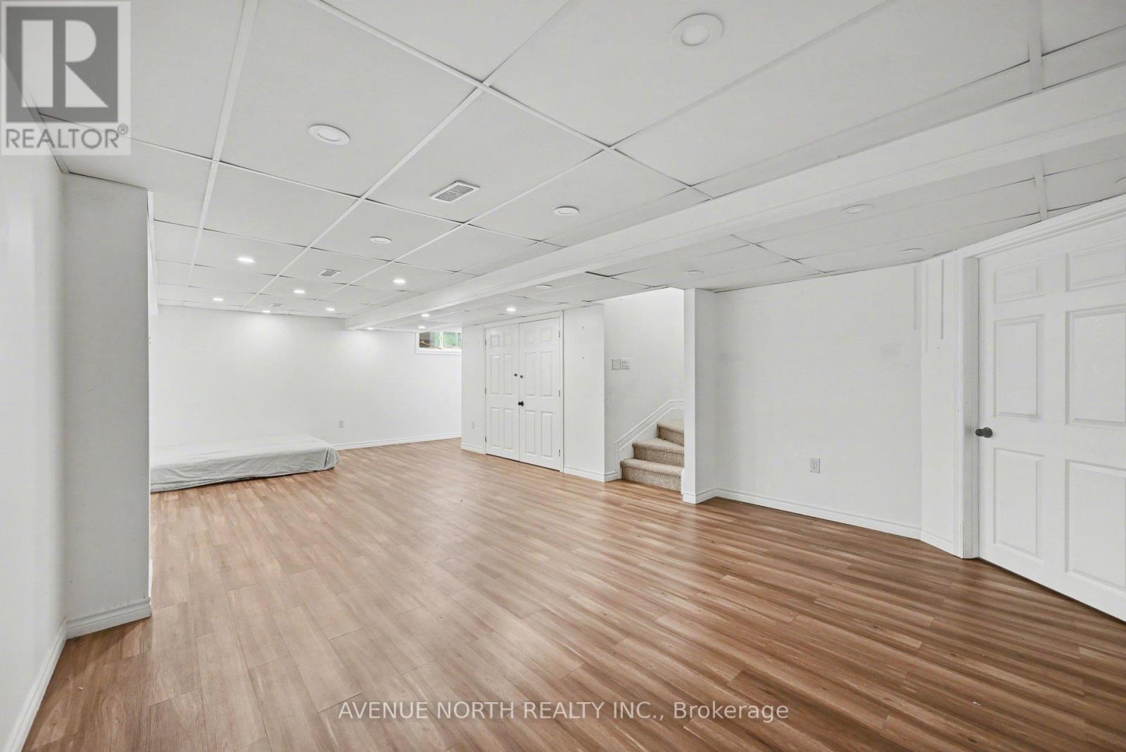 210 HERBERT STREET - 27
