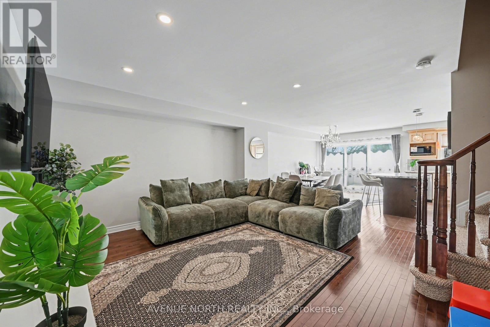 210 HERBERT STREET - 5