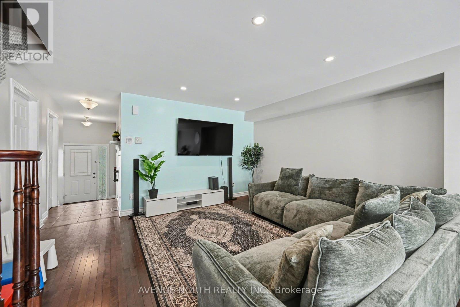210 HERBERT STREET - 7