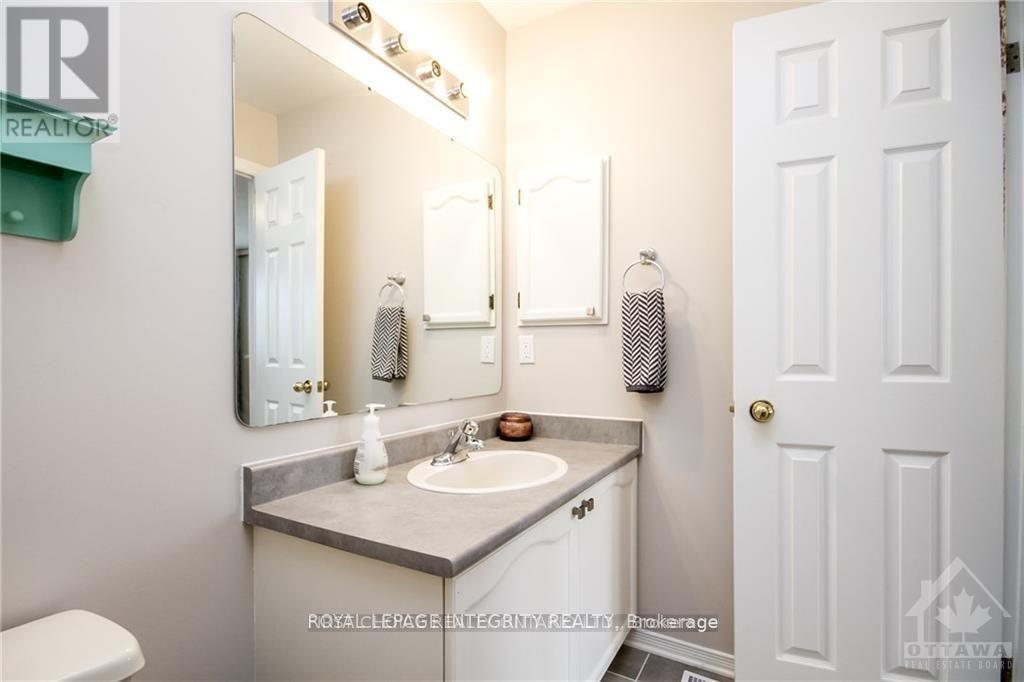 3 Bed, 3 Bath House for Rent in Ottawa – 15 PETERSON PLACE, Ottawa – MLS# X13466584 - Image 18