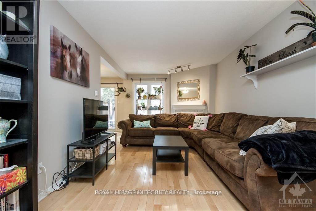3 Bed, 3 Bath House for Rent in Ottawa – 15 PETERSON PLACE, Ottawa – MLS# X13466584 - Image 6
