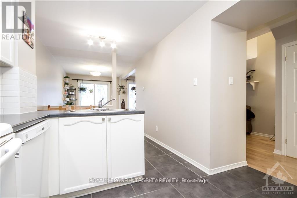 3 Bed, 3 Bath House for Rent in Ottawa – 15 PETERSON PLACE, Ottawa – MLS# X13466584 - Image 9