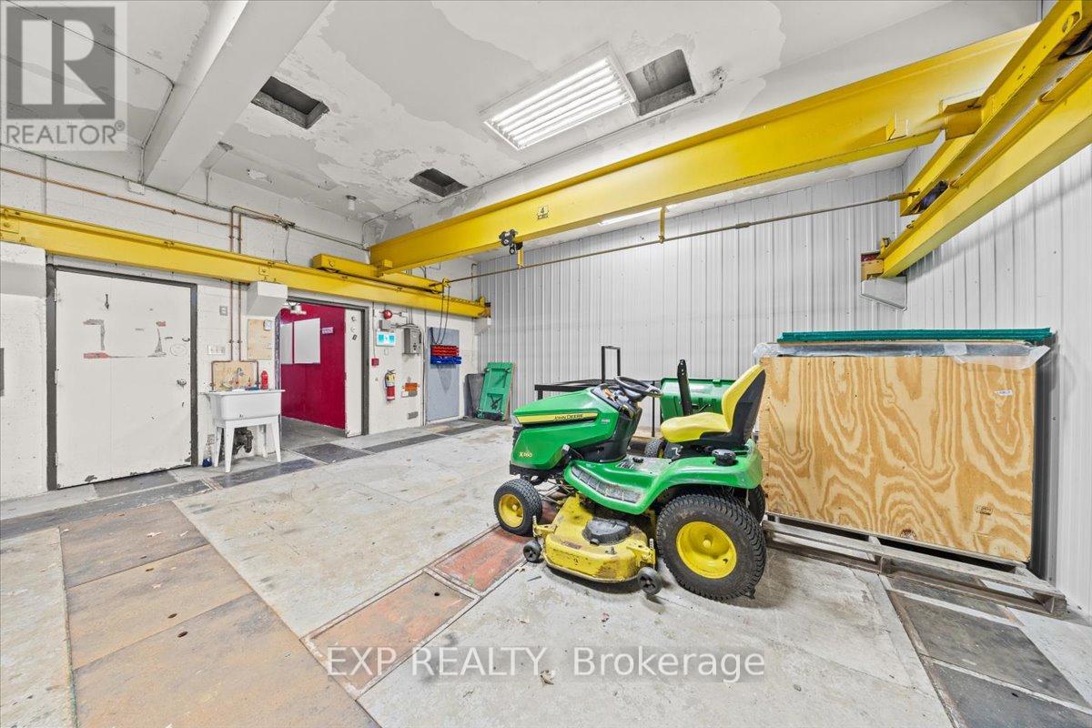 Industrial for Rent in Ottawa – 2336 CRAIG SIDE ROAD, Ottawa – MLS# X13466600 - Image 26