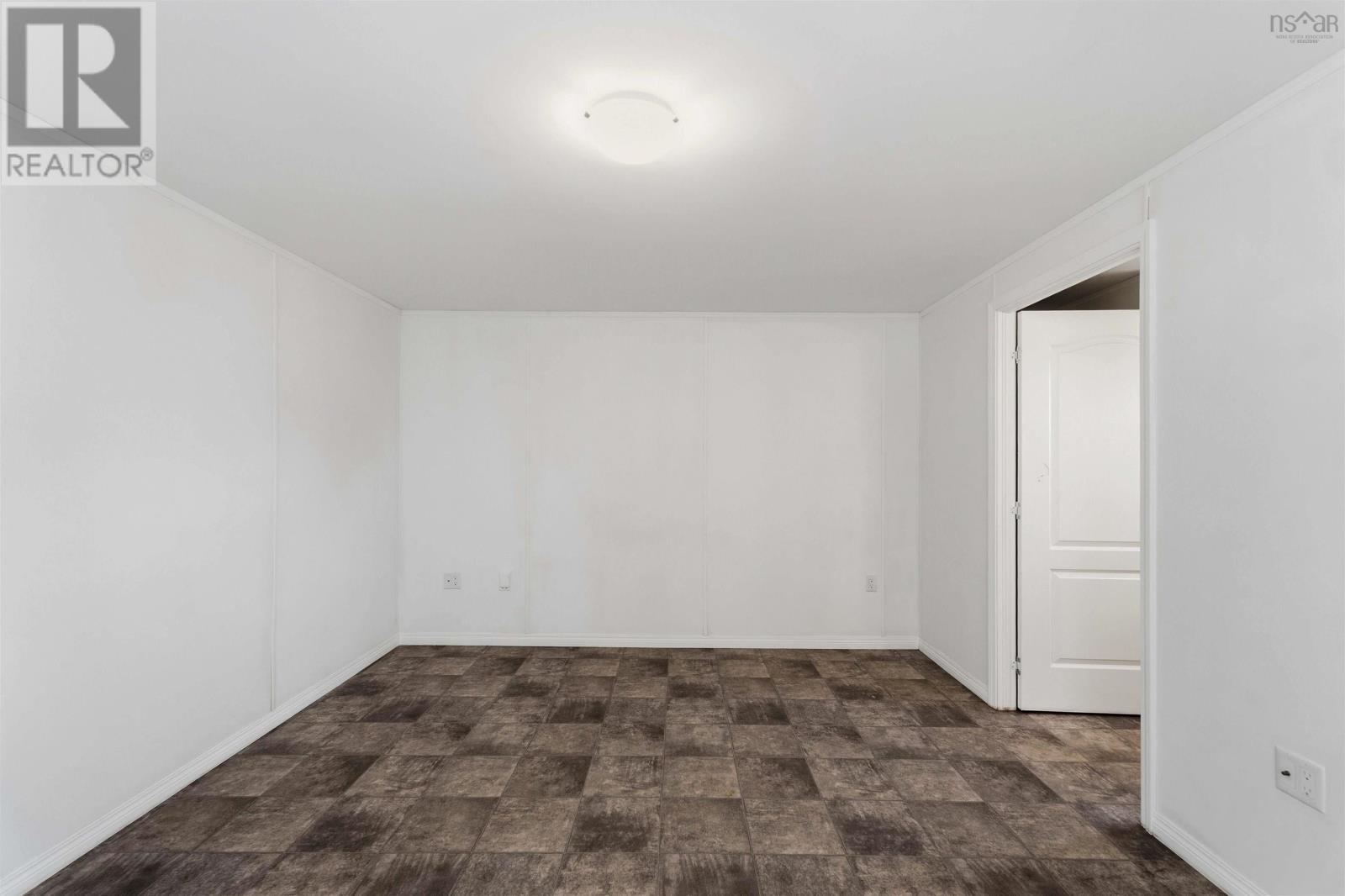 63 Douglas Avenue - 19