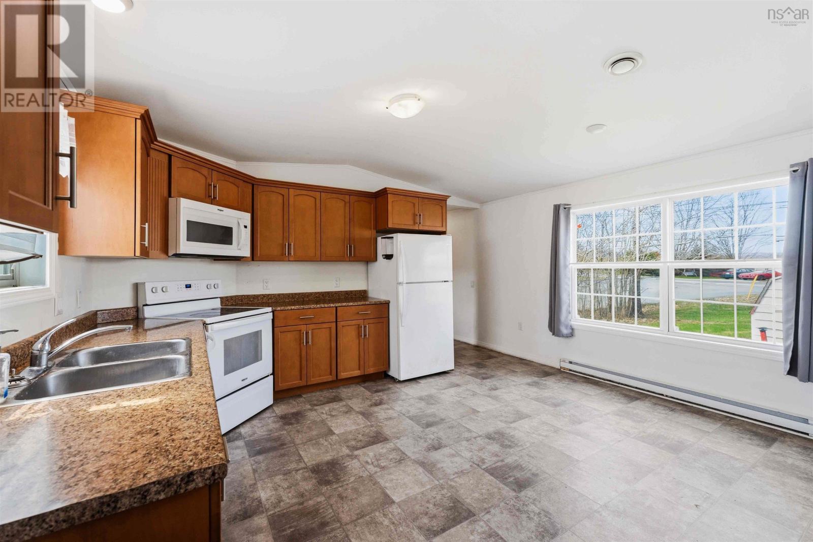 63 Douglas Avenue - 11
