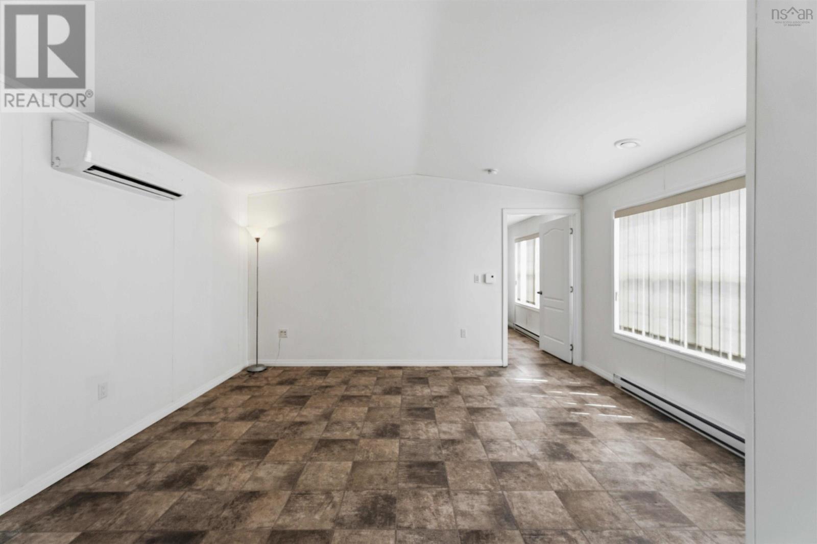 63 Douglas Avenue - 13