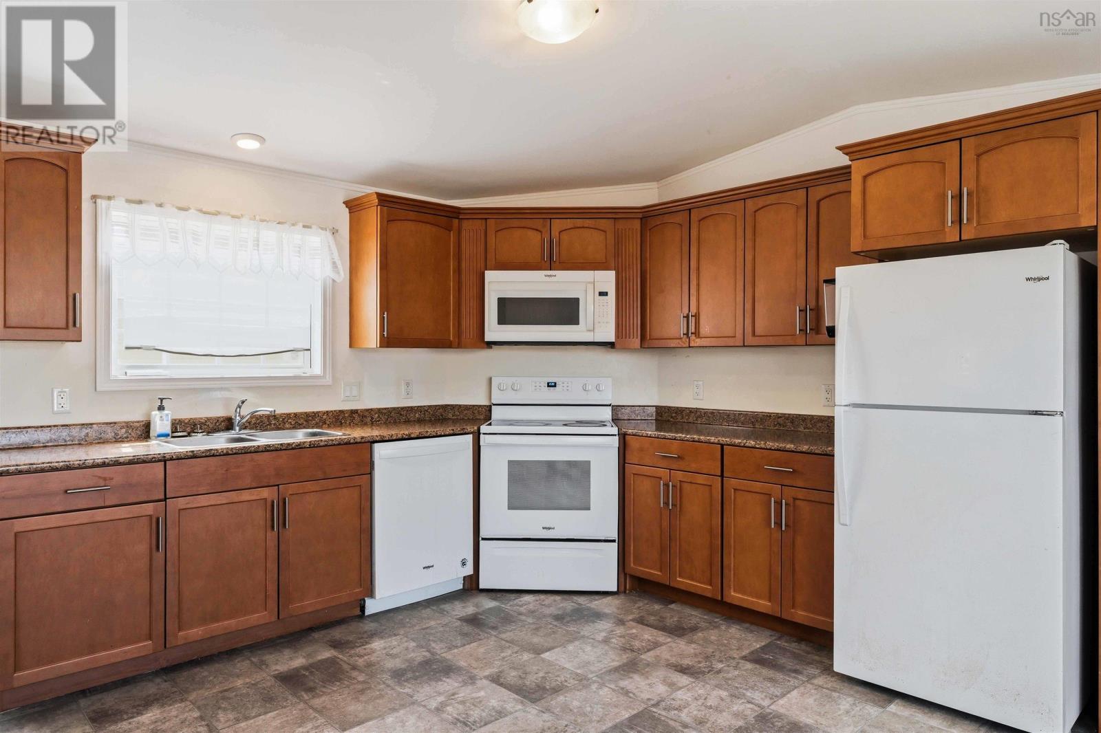 63 Douglas Avenue - 9