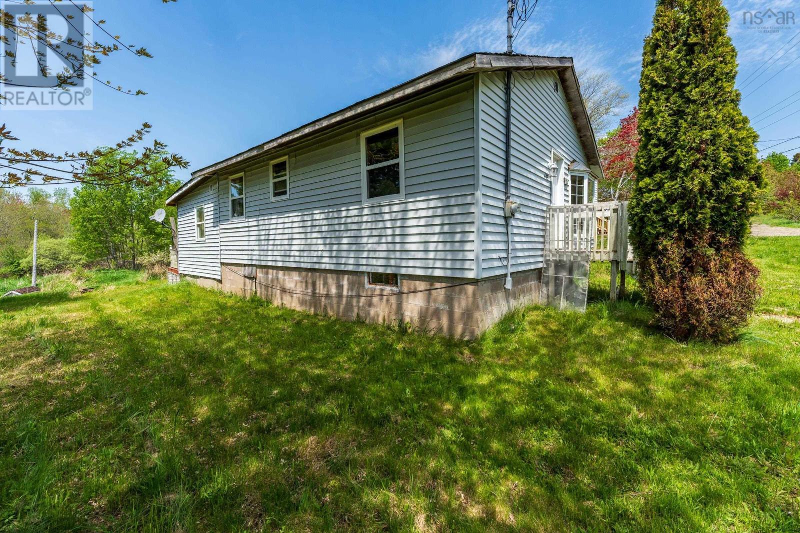 445 Highway 201 - 28