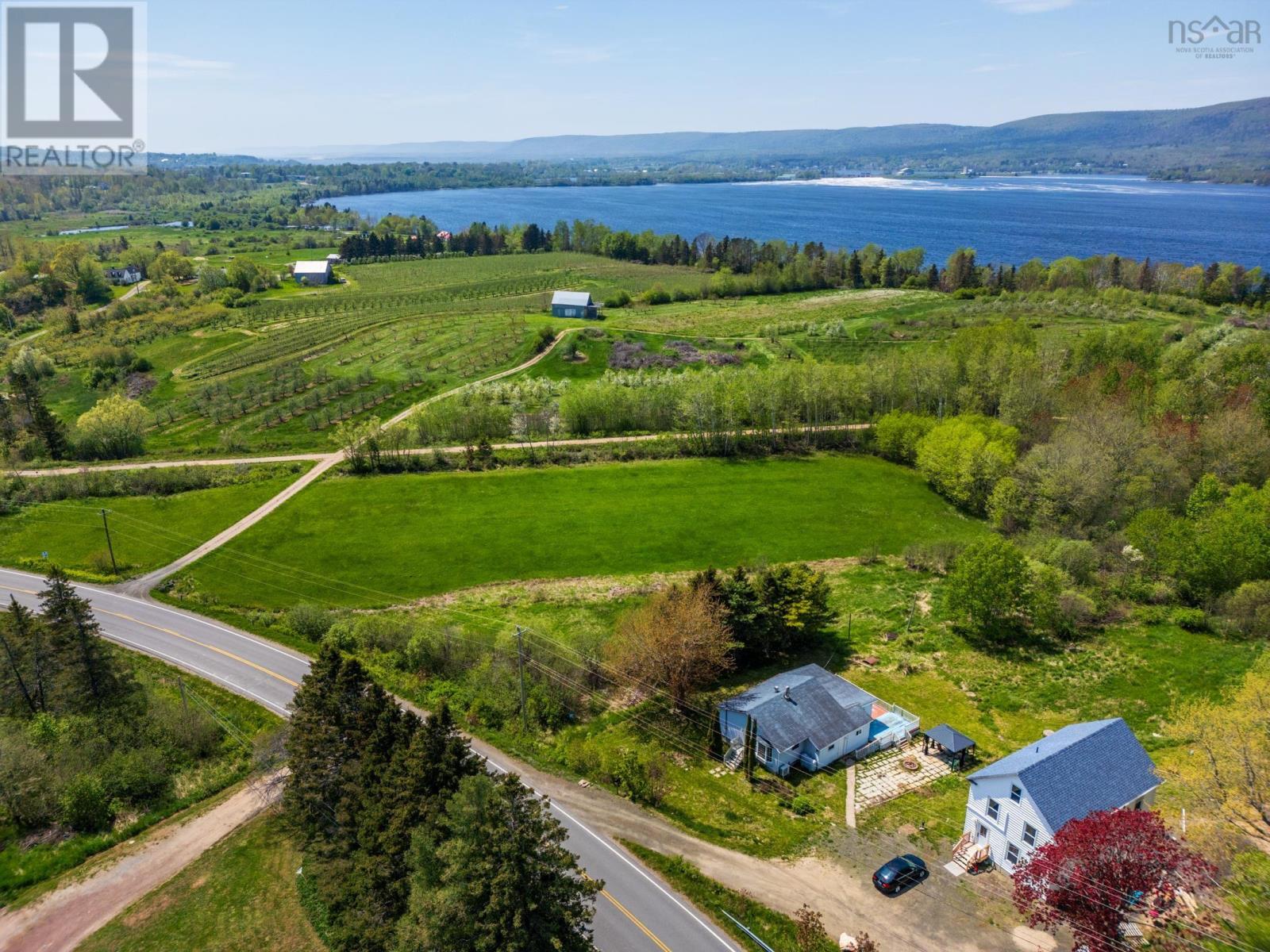 445 Highway 201 - 40