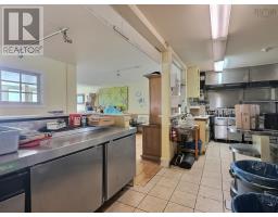Foyer - 951 Highway 2, Five Islands, NS B0M1K0 Photo 7