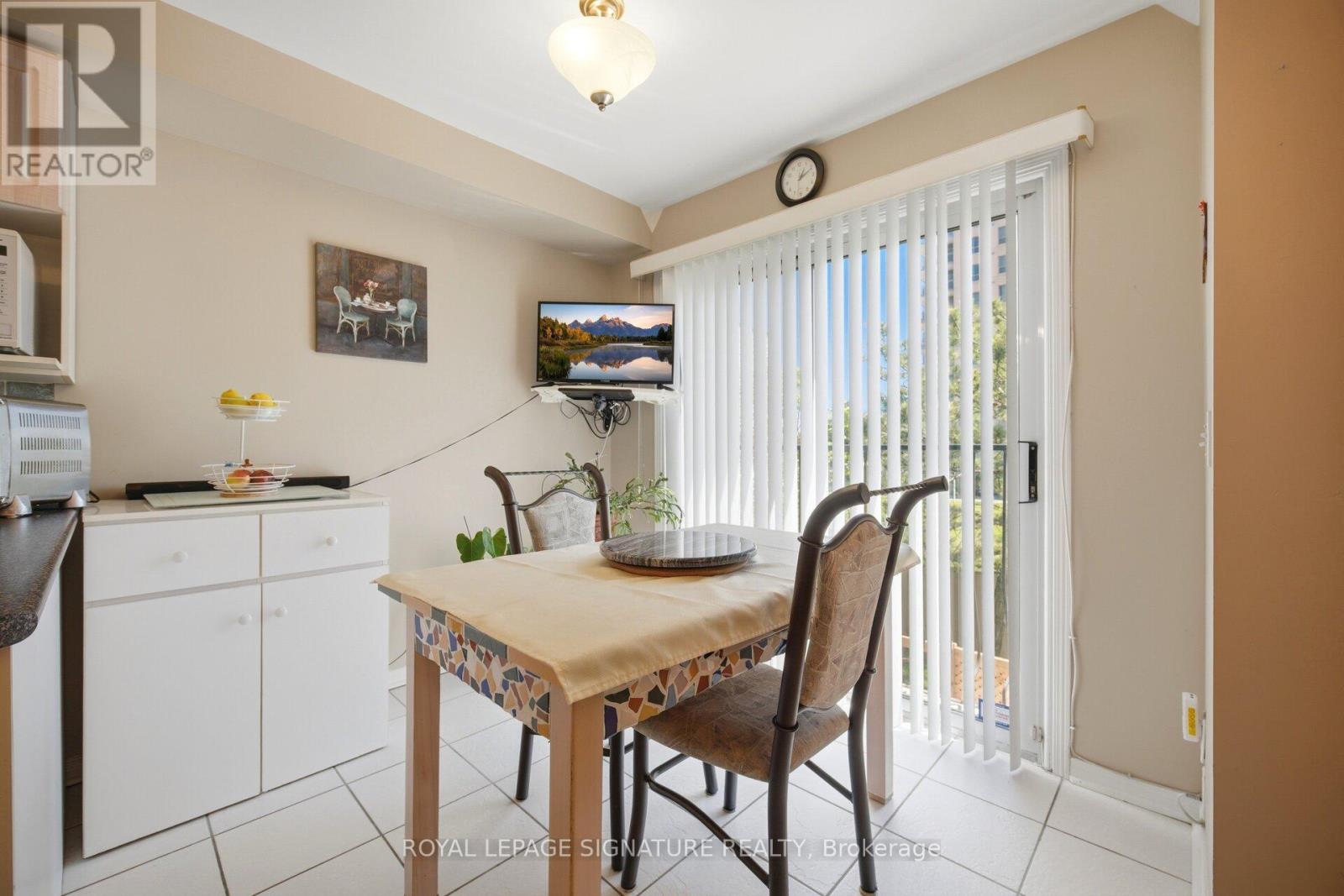 #133 833 SCOLLARD COURT - 17