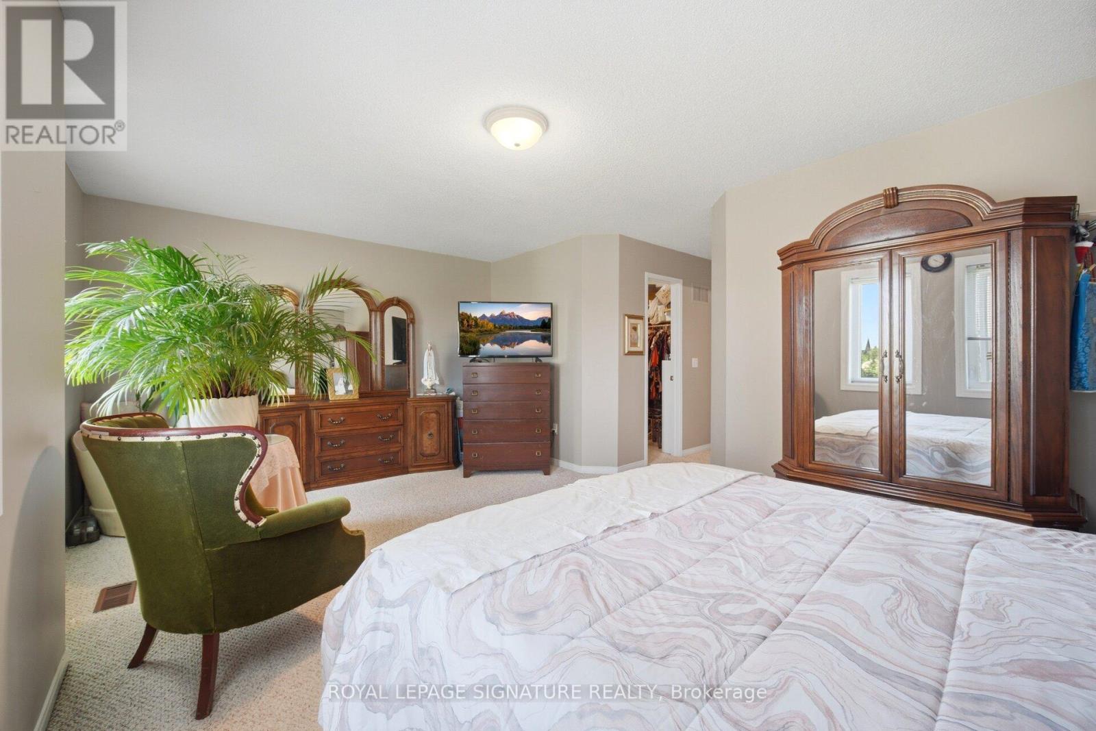 #133 833 SCOLLARD COURT - 23