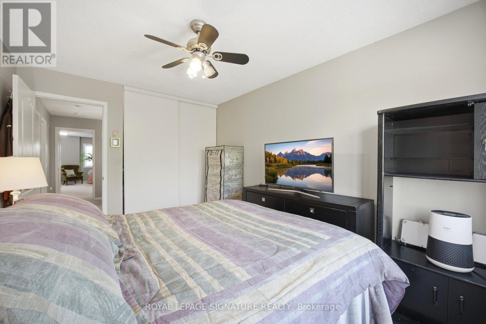 #133 833 SCOLLARD COURT - 29