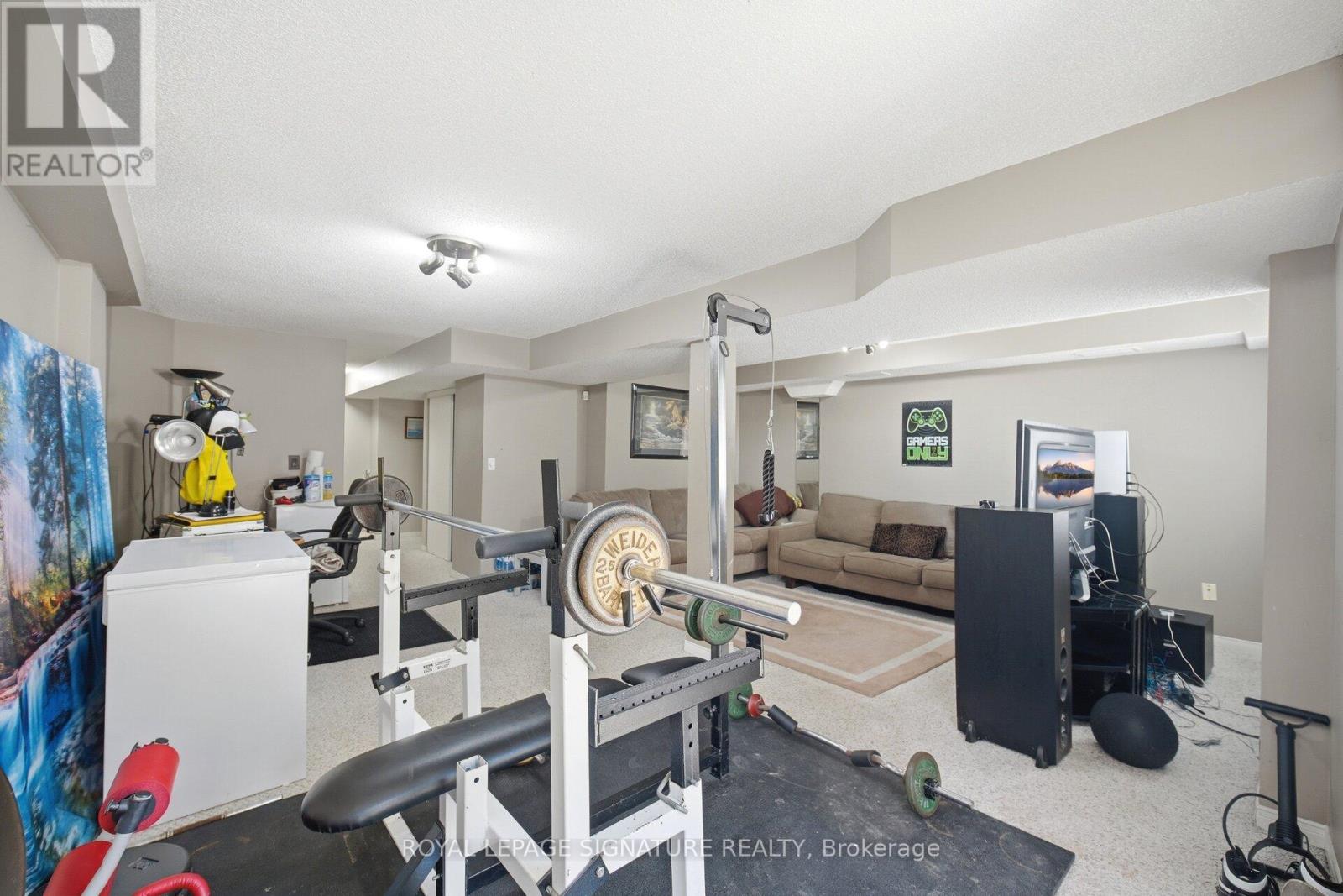 #133 833 SCOLLARD COURT - 37