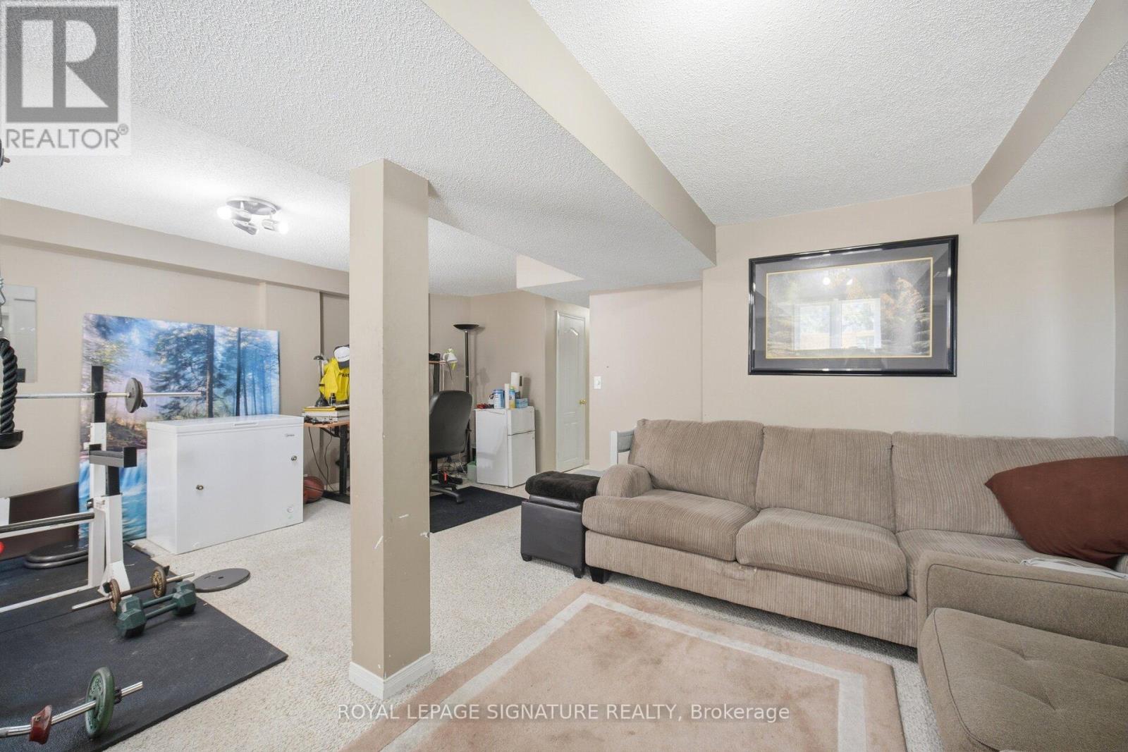 #133 833 SCOLLARD COURT - 38