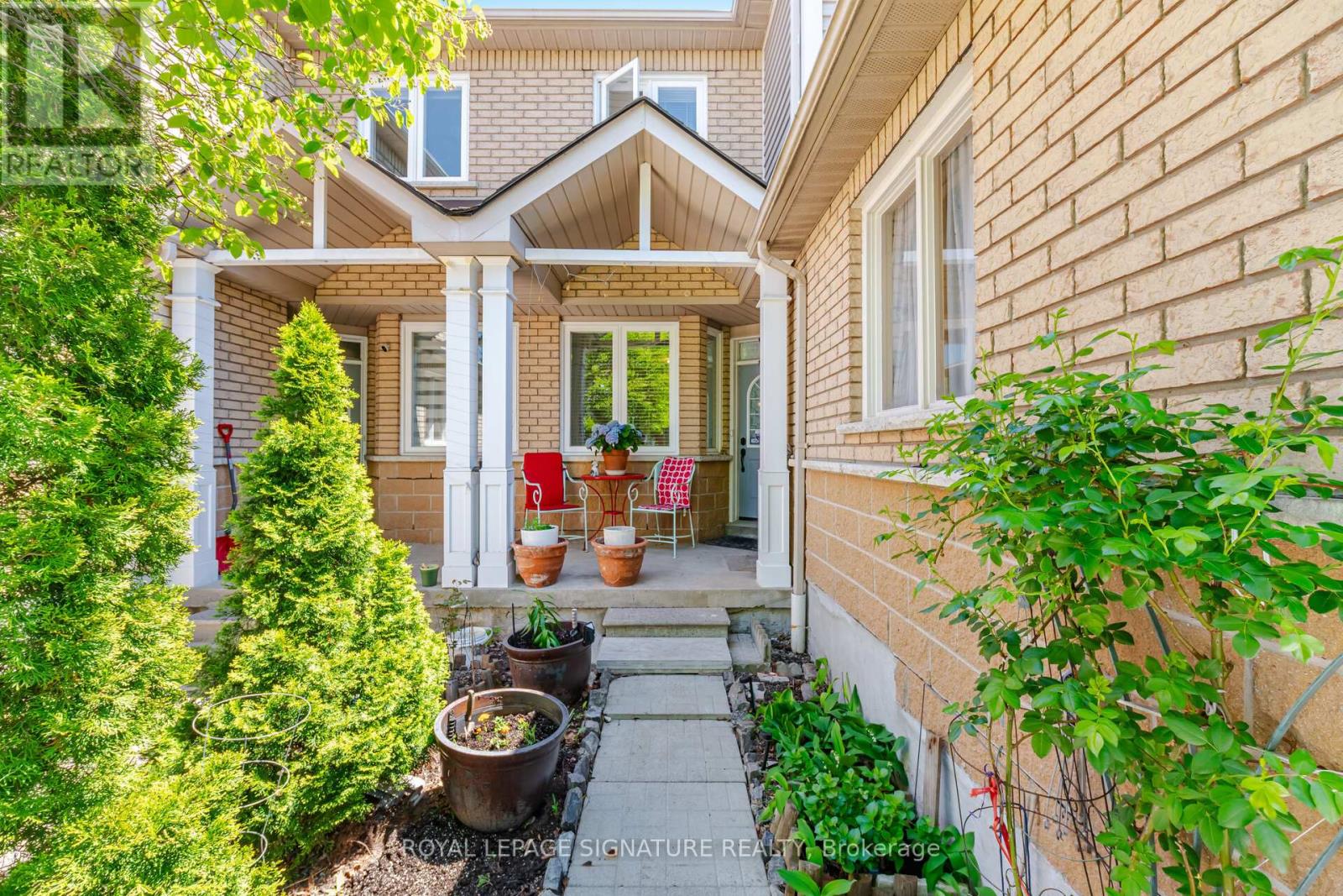 #133 833 SCOLLARD COURT - 4