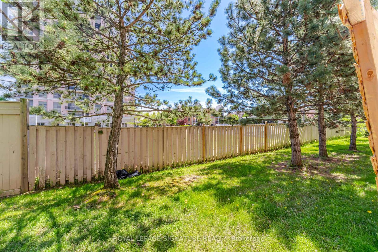#133 833 SCOLLARD COURT - 40
