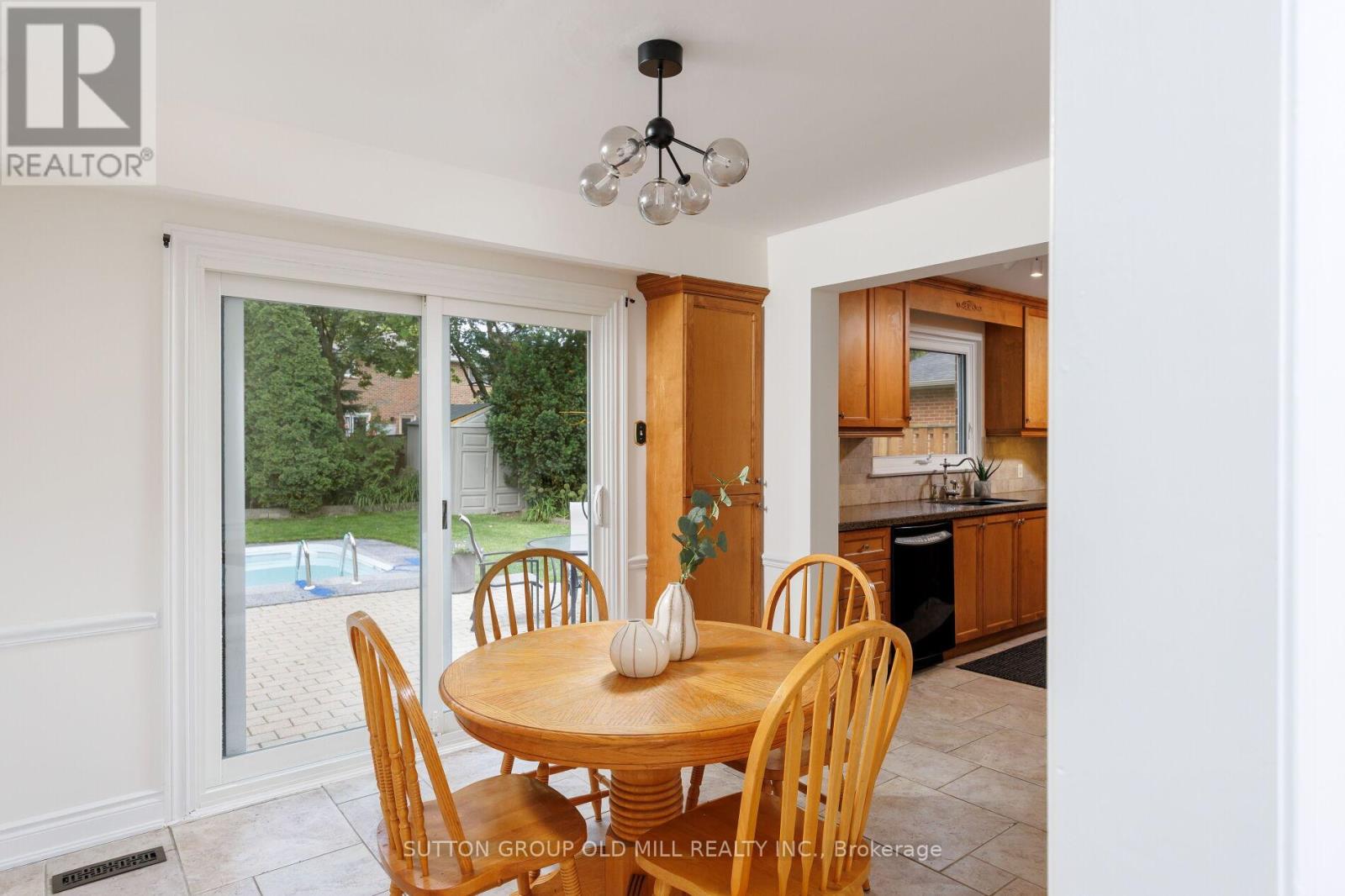 853 KOWAL DRIVE - 16