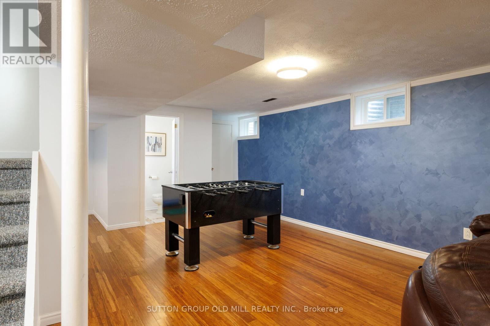 853 KOWAL DRIVE - 42