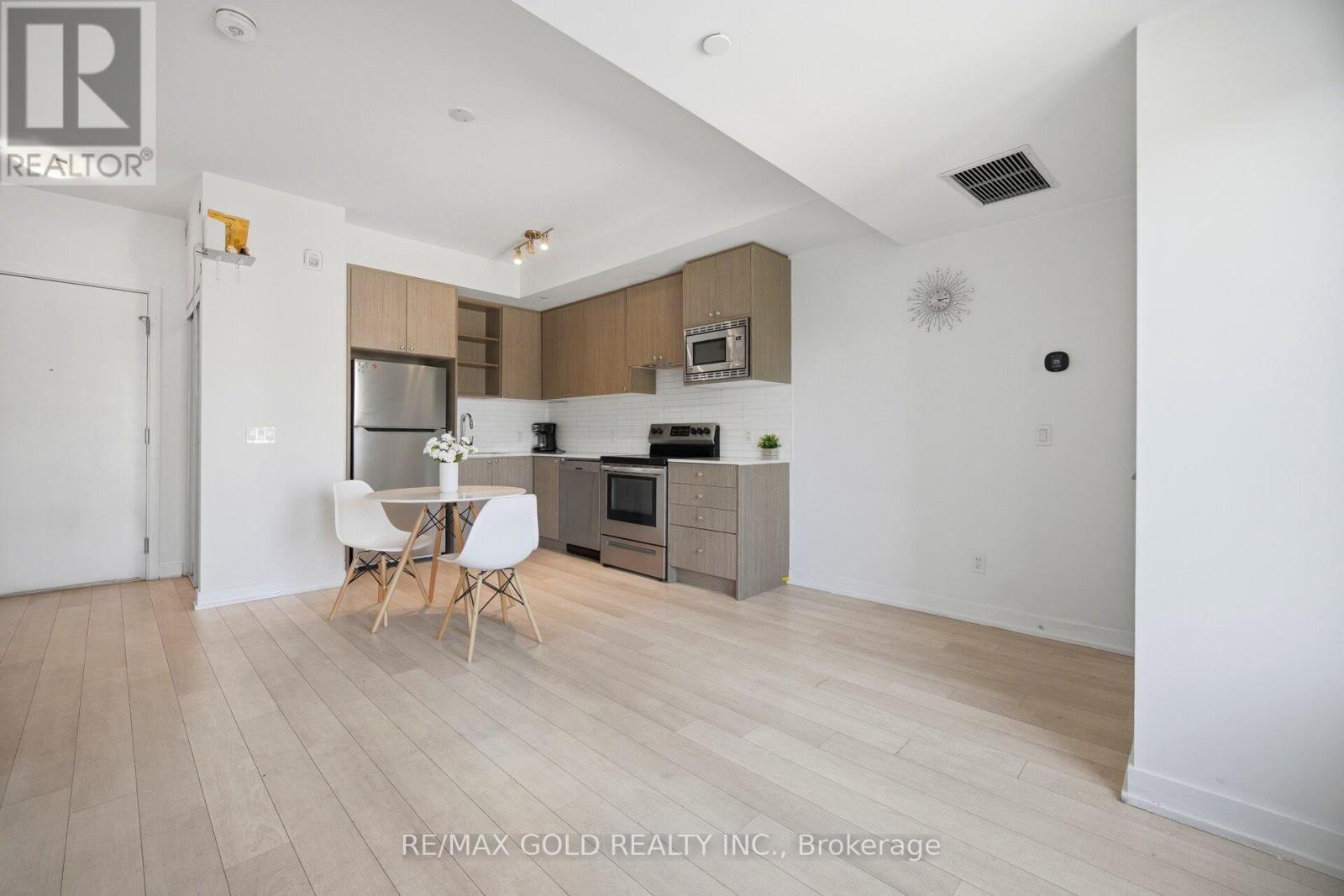 #204 155 DOWNSVIEW PARK BOULEVARD - 14