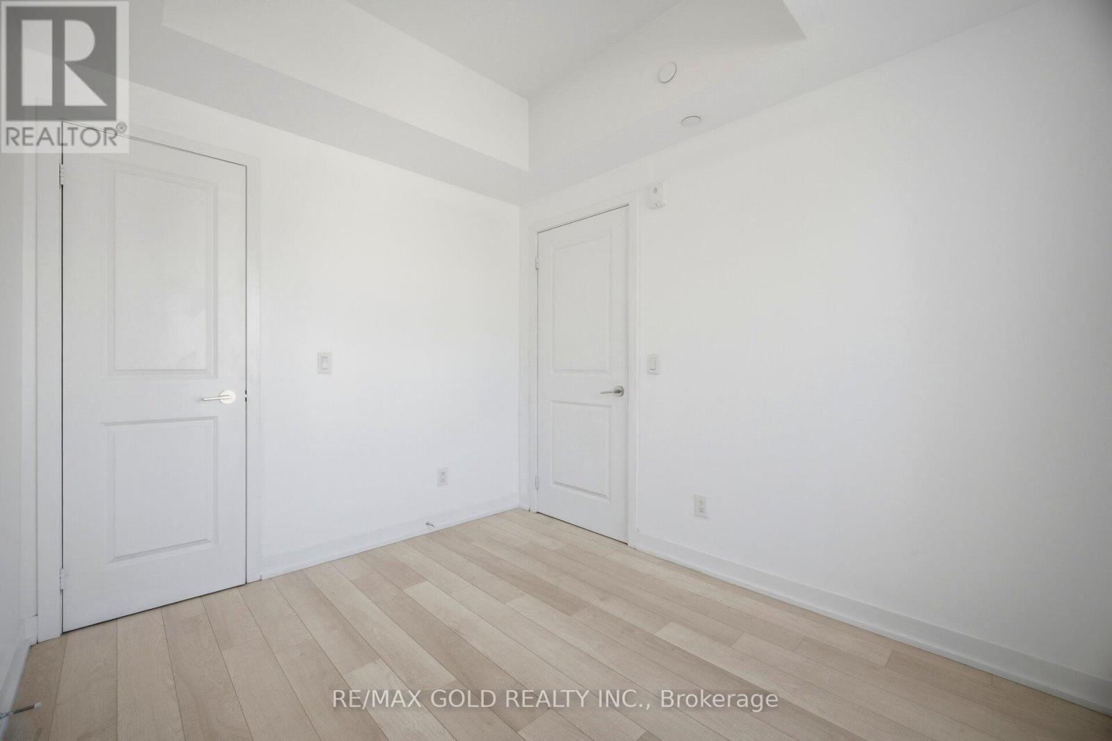 #204 155 DOWNSVIEW PARK BOULEVARD - 18