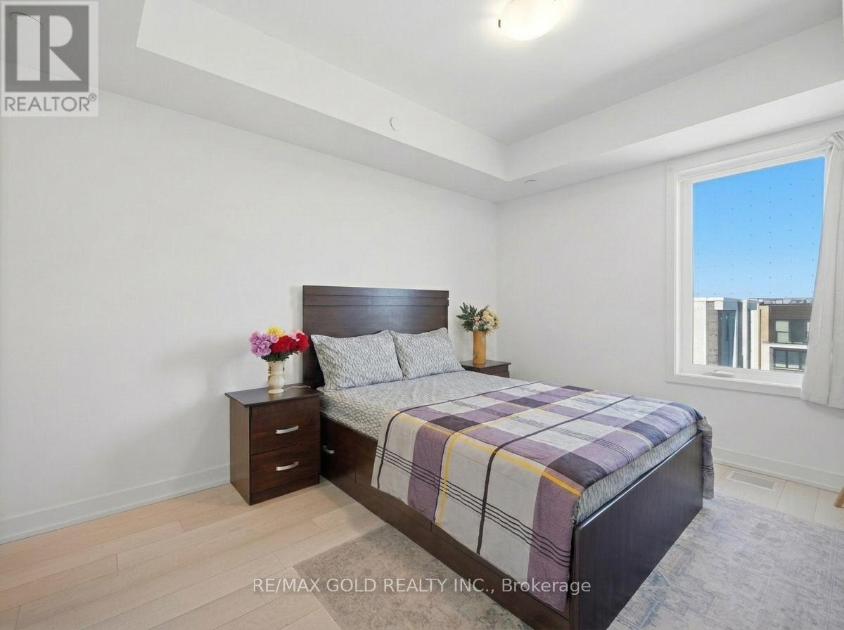 #204 155 DOWNSVIEW PARK BOULEVARD - 23