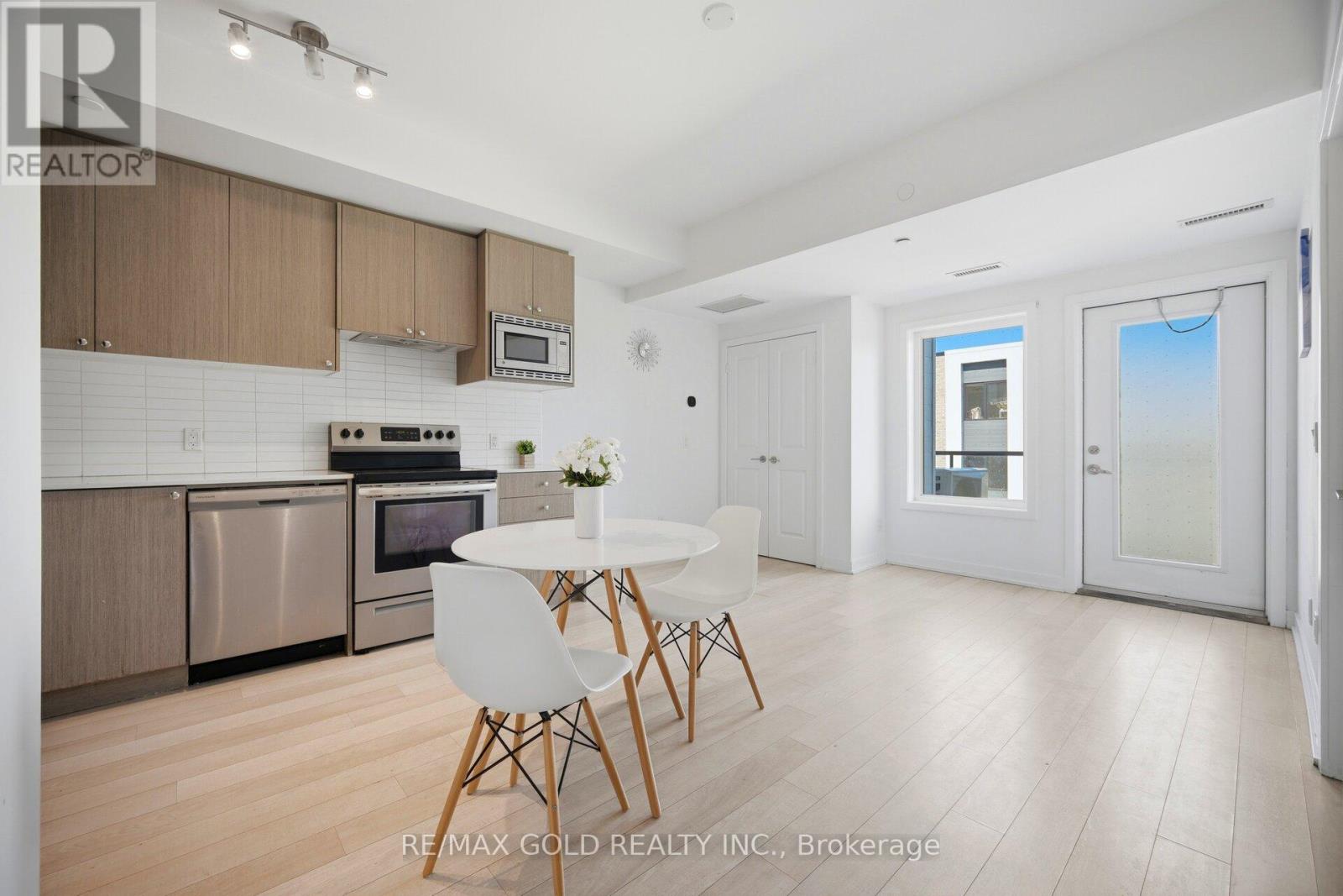 #204 155 DOWNSVIEW PARK BOULEVARD - 7
