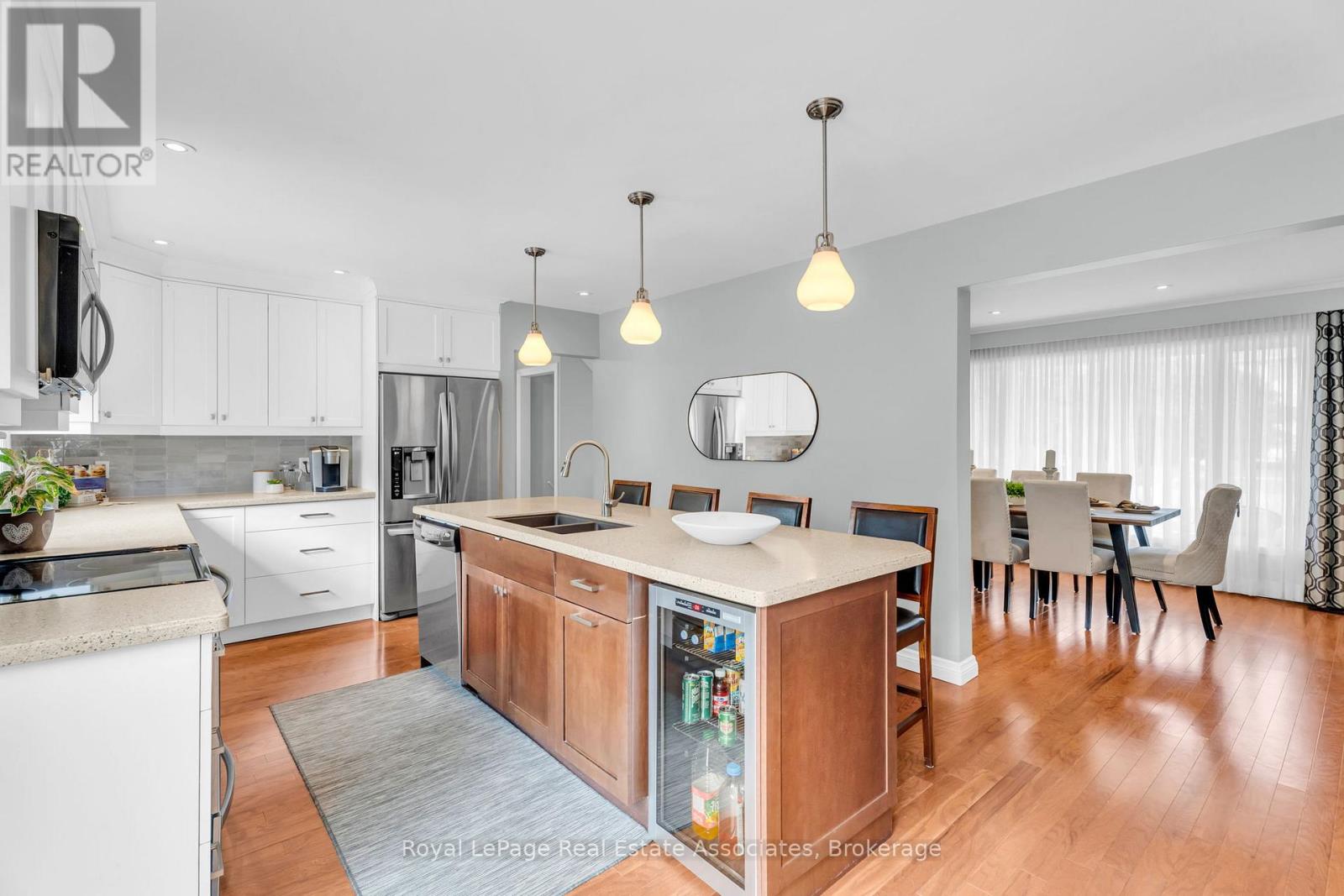 182 REXWAY DRIVE - 12
