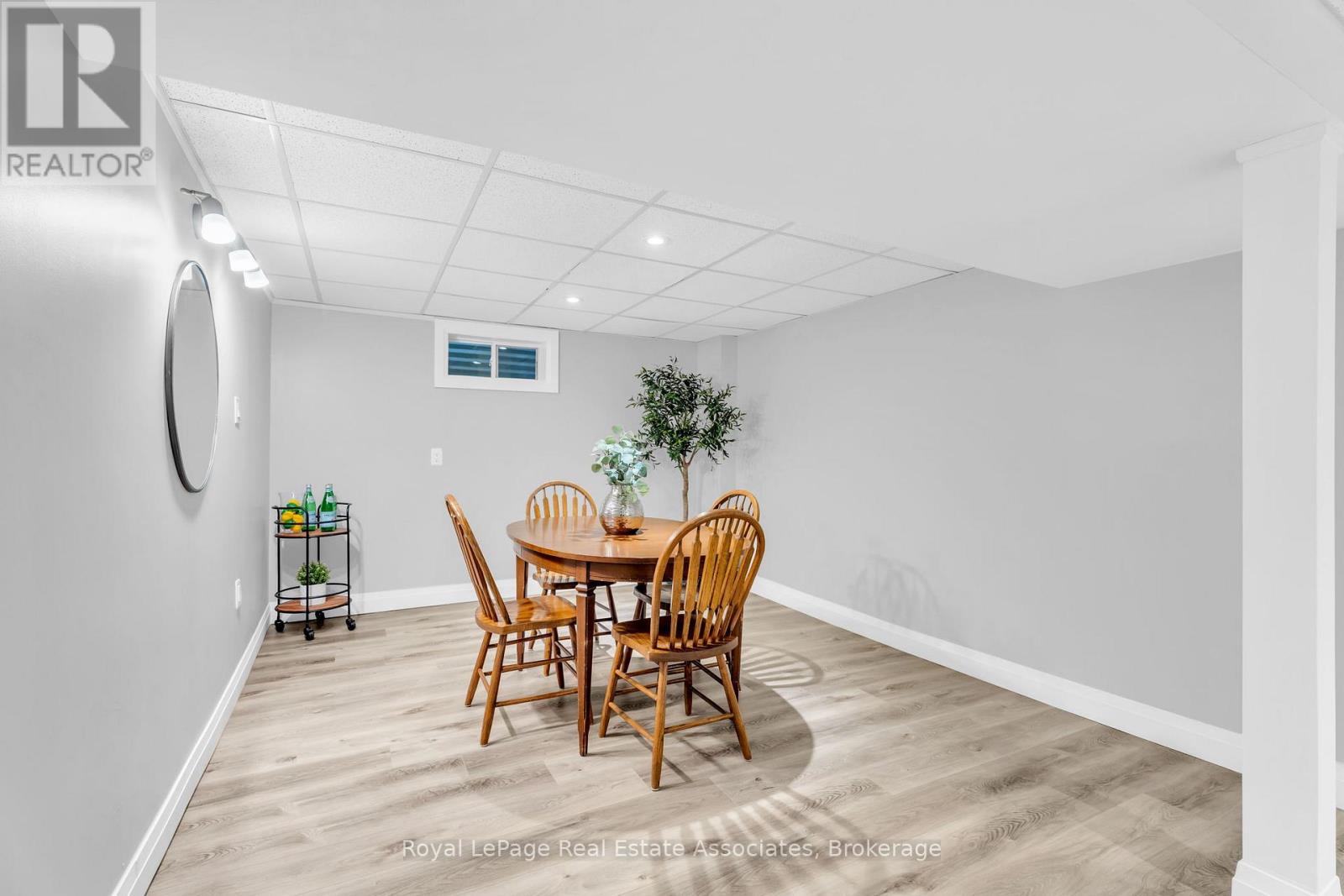 182 REXWAY DRIVE - 36