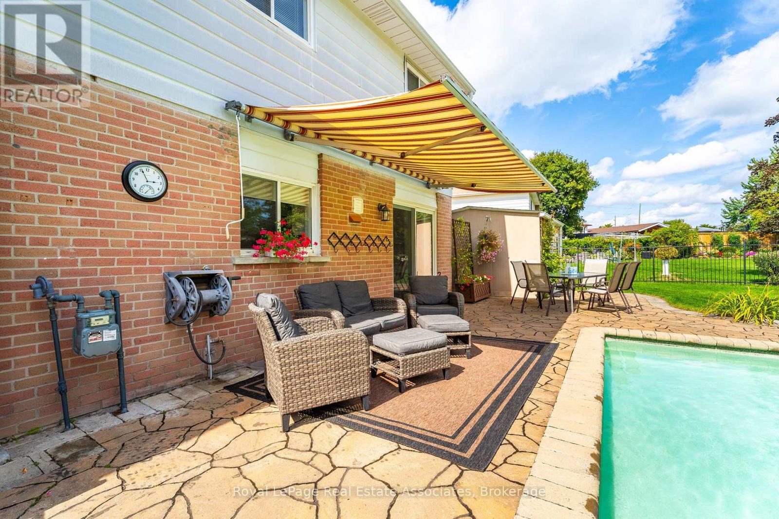 182 REXWAY DRIVE - 39