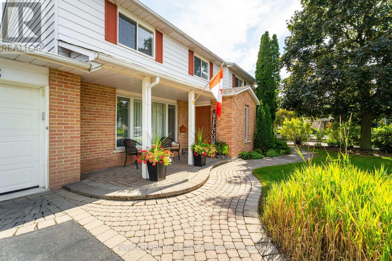 182 REXWAY DRIVE - 4
