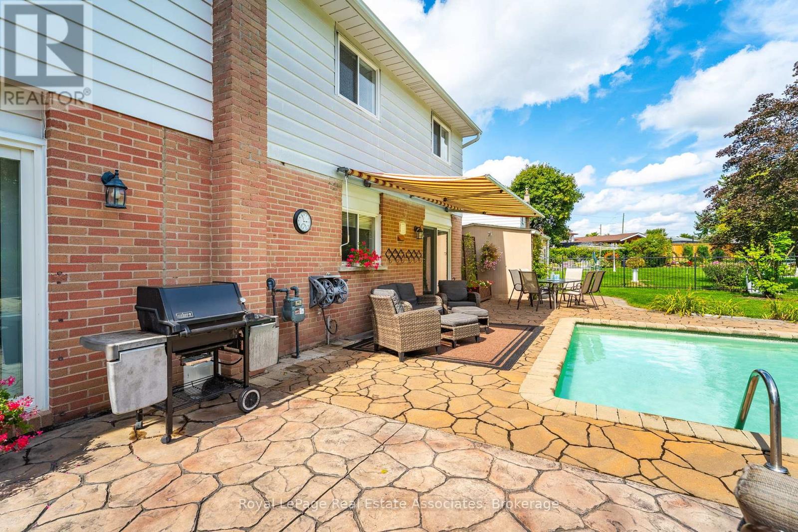 182 REXWAY DRIVE - 40