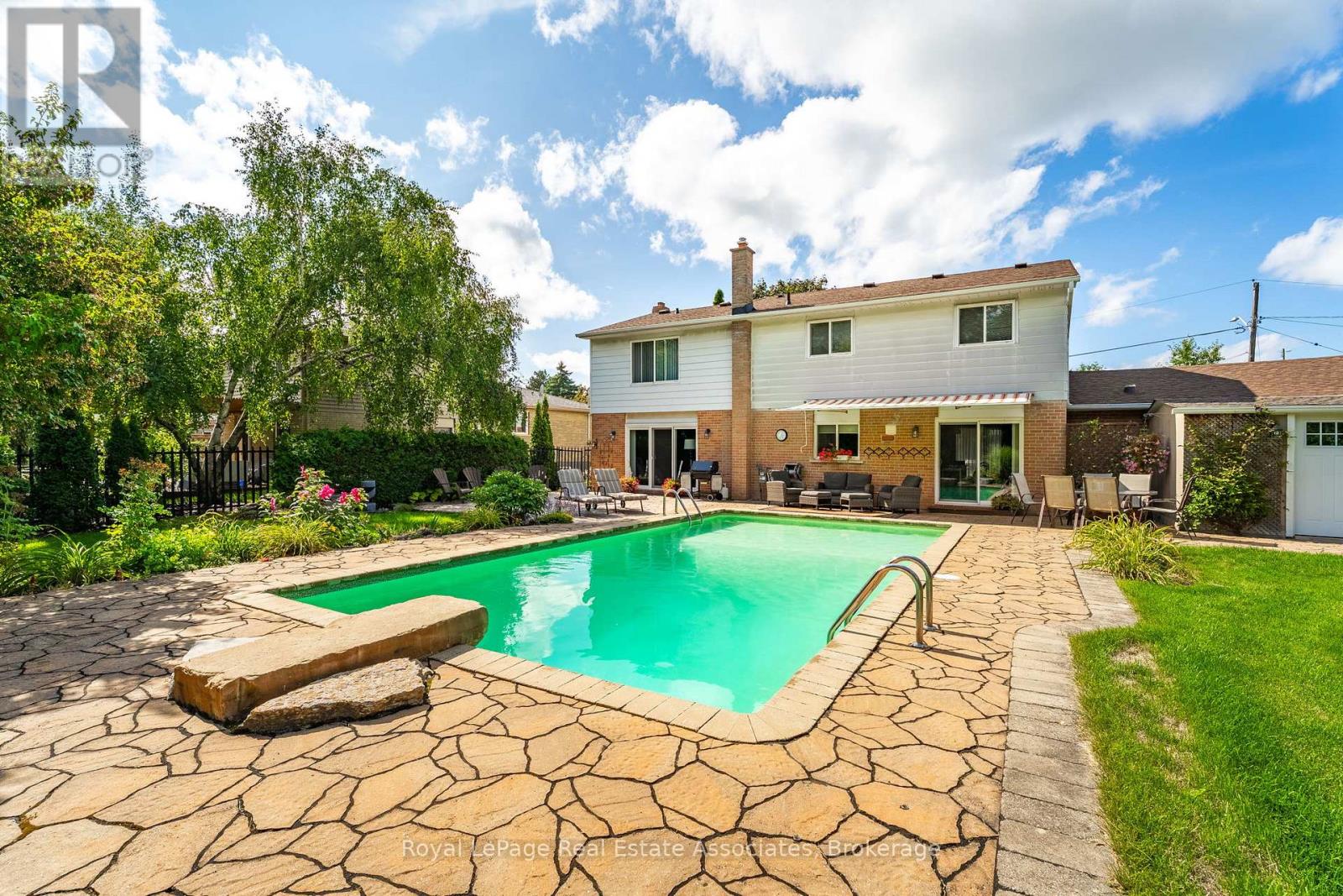 182 REXWAY DRIVE - 42