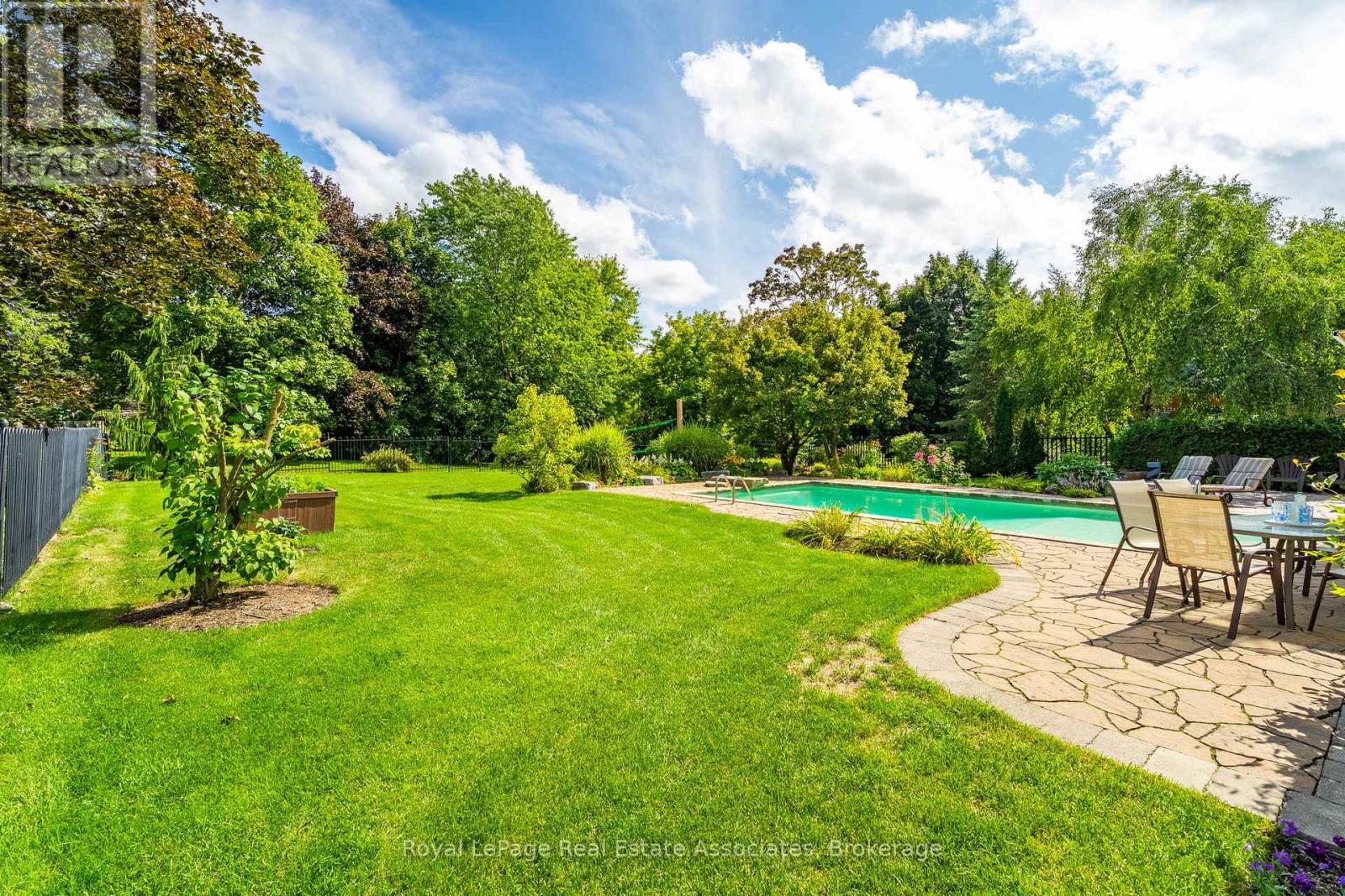 182 REXWAY DRIVE - 47
